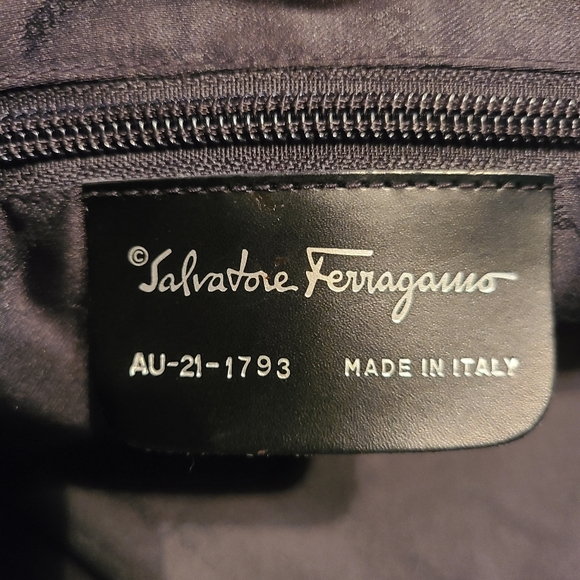 NWOT Salvatore Ferragamo Gianci Bag - Picture 10 of 14
